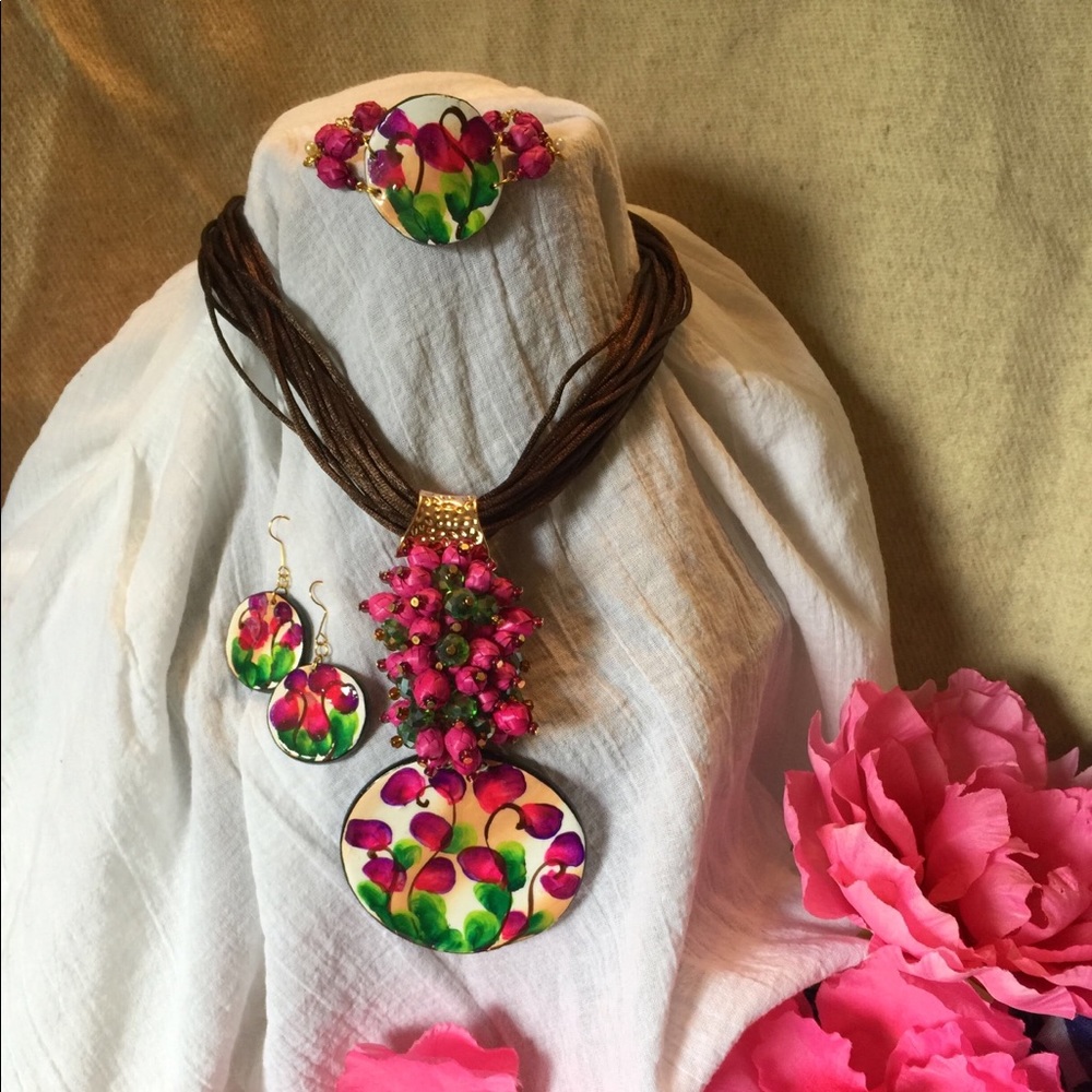 Hand painted clay necklace